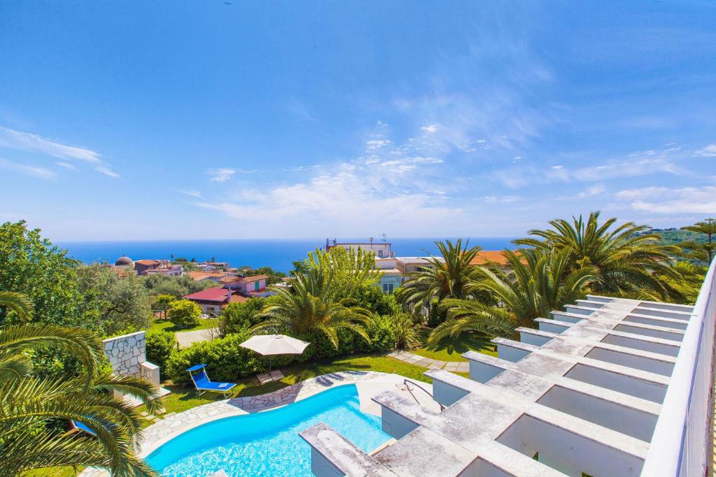 AMORE RENTALS - Villa Claudia