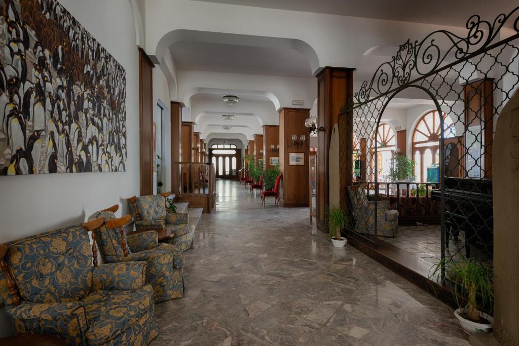 Część wypoczynkowa w obiekcie Grand Hotel Excelsior