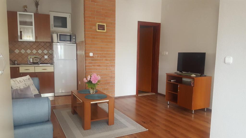 Apartments Leona - Apartamento De Estudio