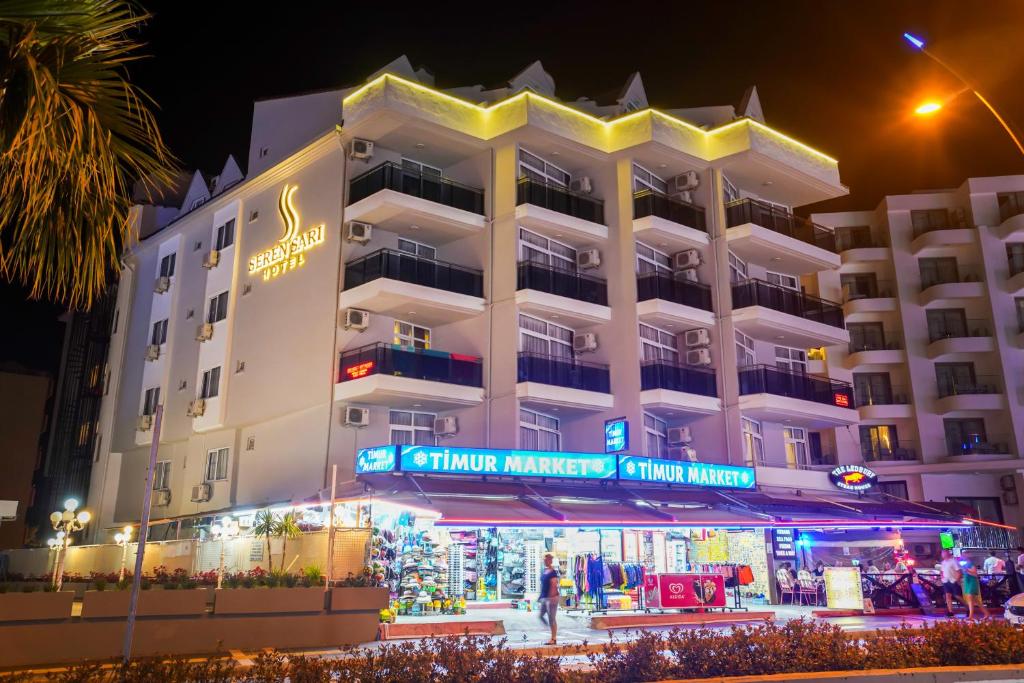 çıplak güzel mum eritme
