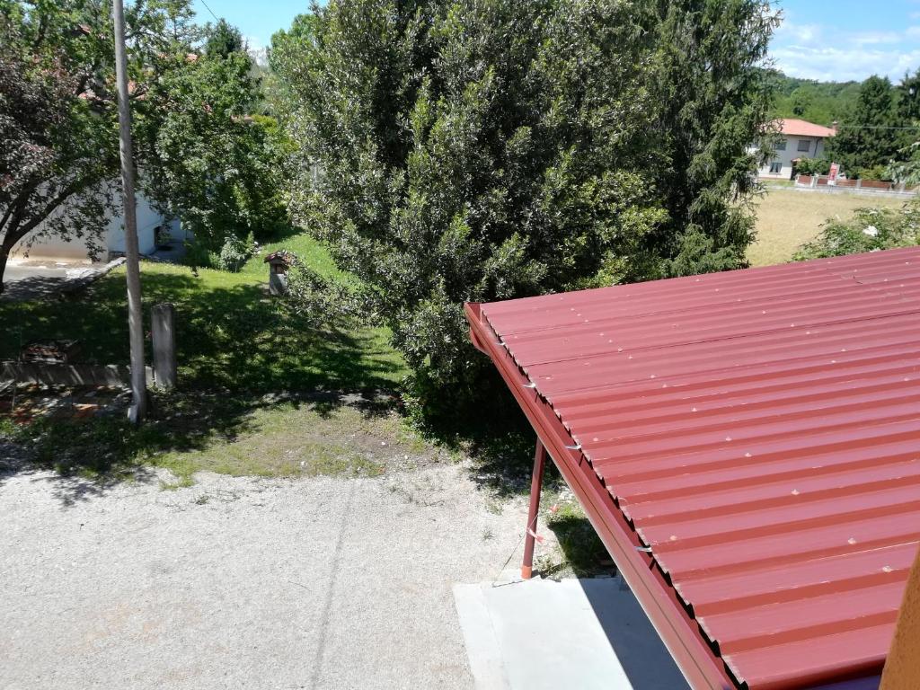 Budova, v ktorej sa dovolenkový dom nachádza