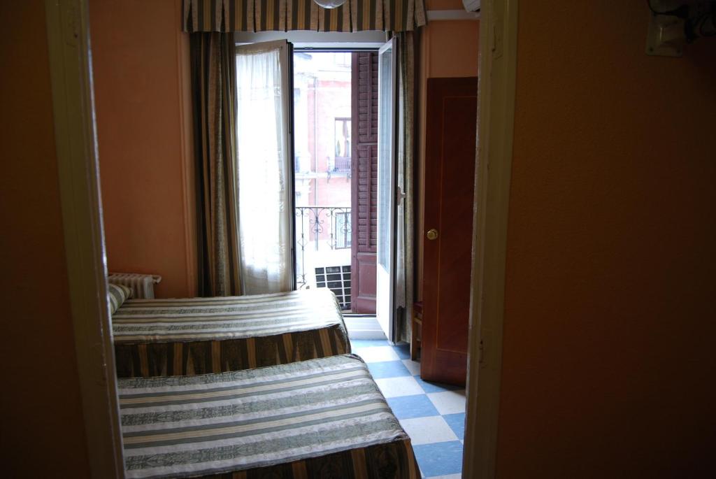 Hostal La Perla Asturiana, Madrid – Updated 2023 Prices