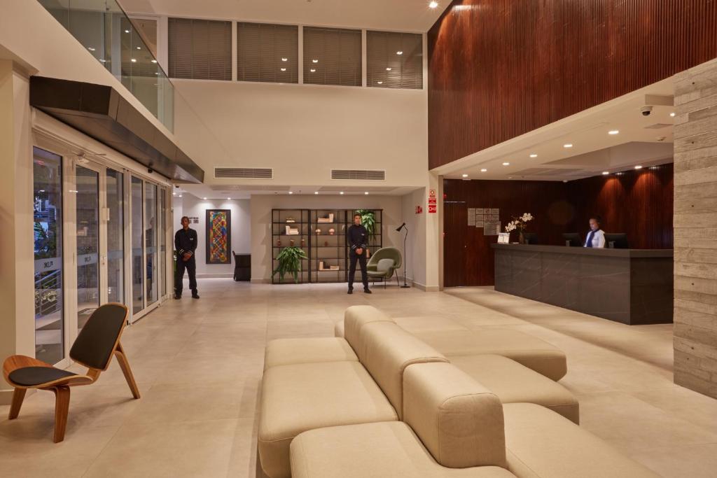  Flix Hotel