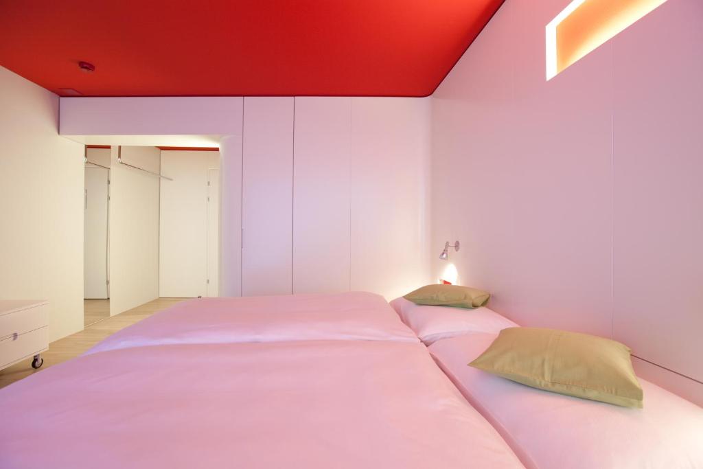 Hotel Dom, zentral - herzlich - sozial engagiert - Resim 39