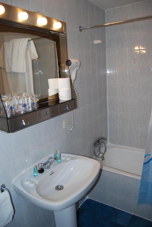 Hostal La Perla Asturiana, Madrid – Updated 2023 Prices