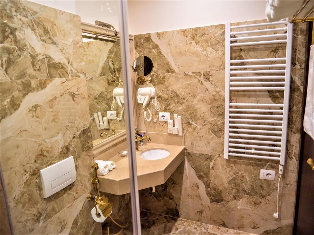 Koupelna v ubytování Hotel Boka