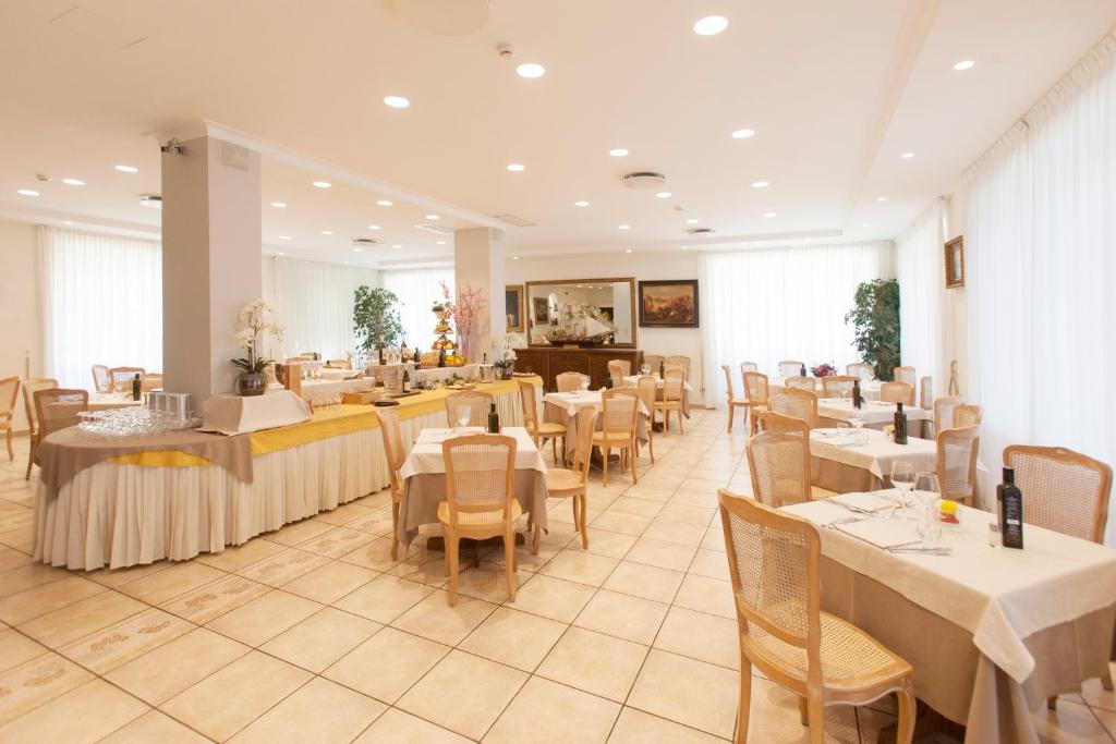 Restaurace v ubytování Baia D'Argento