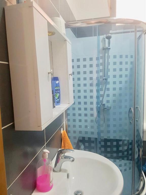 Sixth Apartment - Imazhi 3