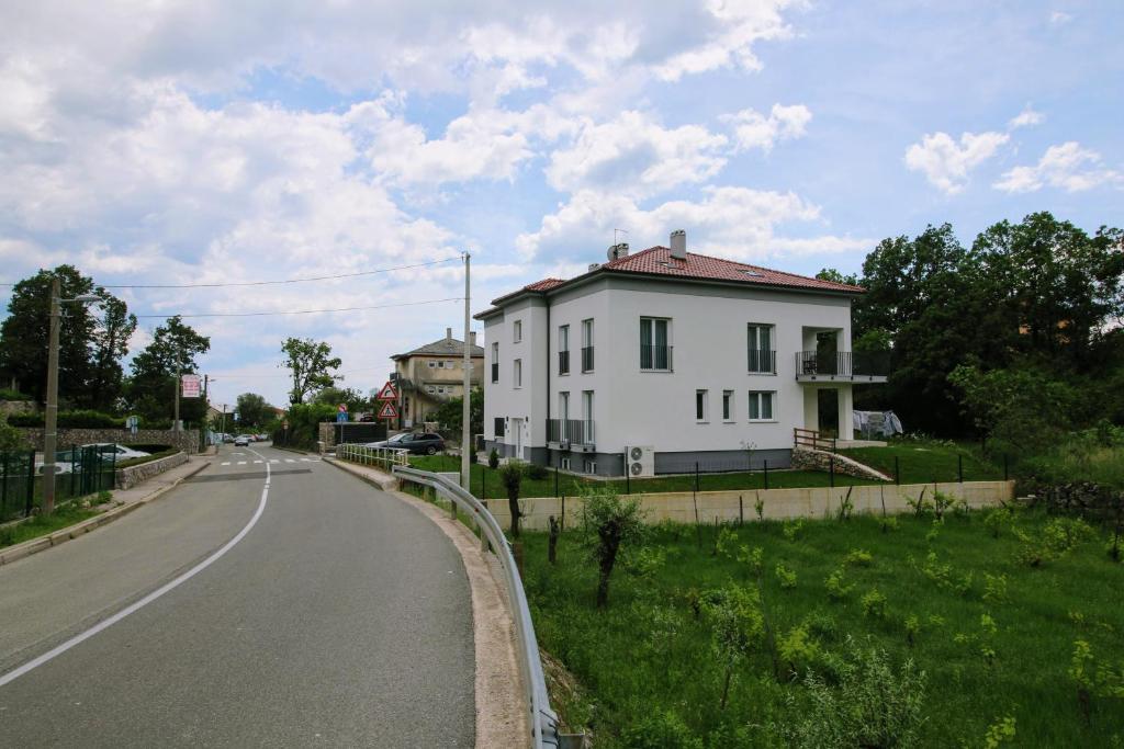 Budova, v ktorej sa apartmán nachádza