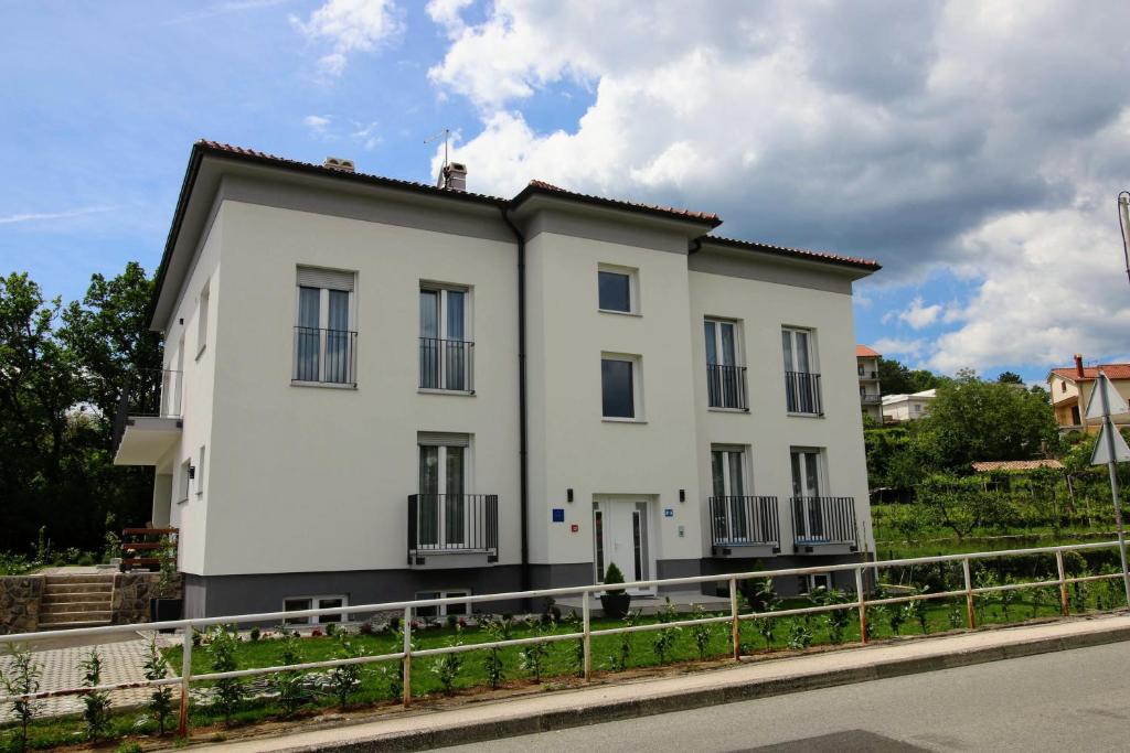 Budova, v ktorej sa apartmán nachádza