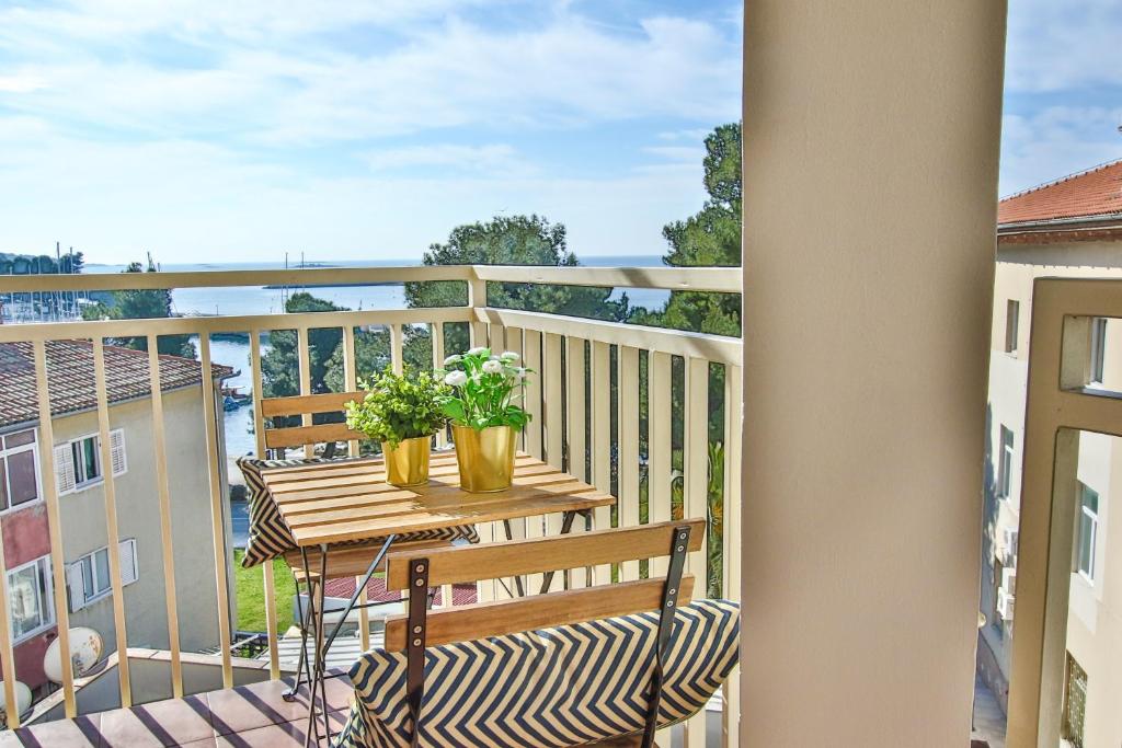 Balkón nebo terasa v ubytování Apartment Gala with balcony and private parking