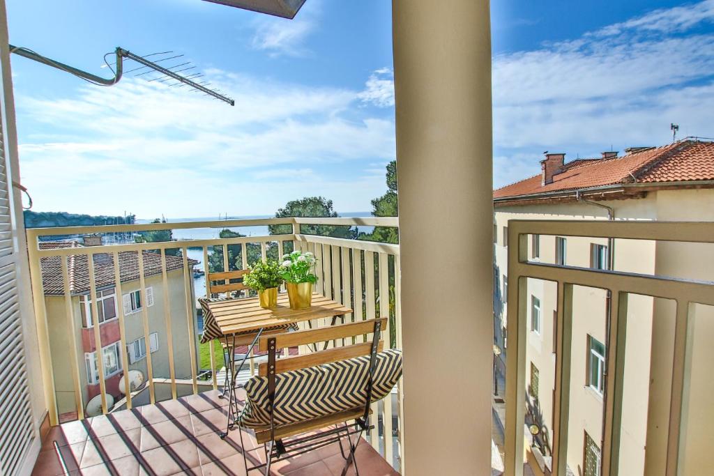 Balkón nebo terasa v ubytování Apartment Gala with balcony and private parking