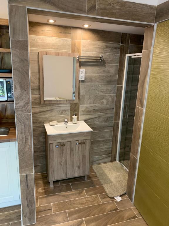 Koupelna v ubytování Silver Lounge Siófok