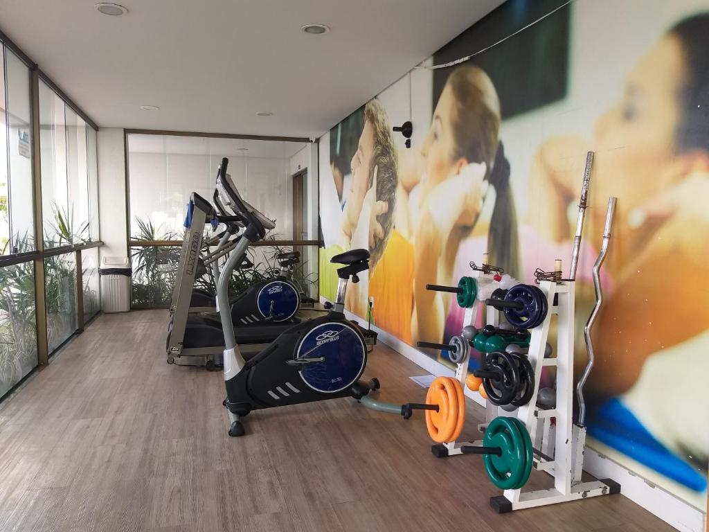  Apt alto padrão todo mobiliado e decorado em cond. Fechado