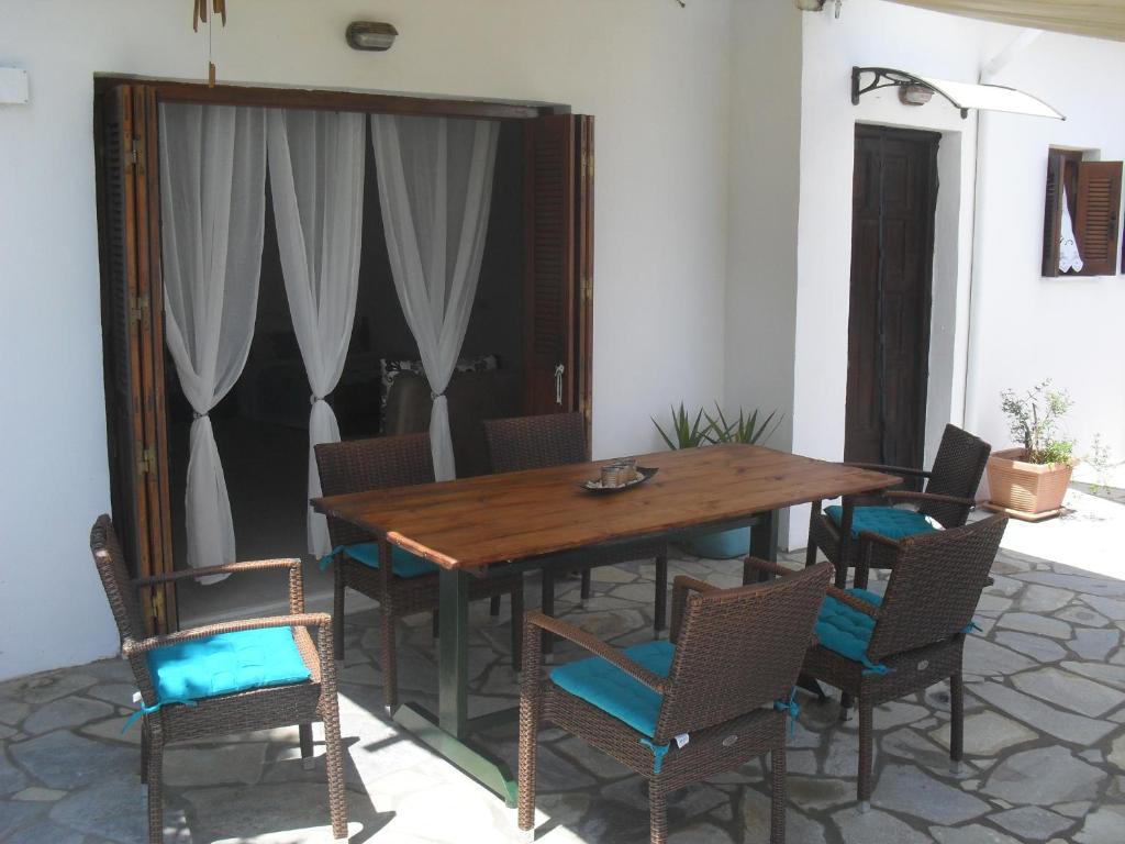 Zdjęcie z galerii obiektu Kamari Guesthouse w mieście Keramídhion