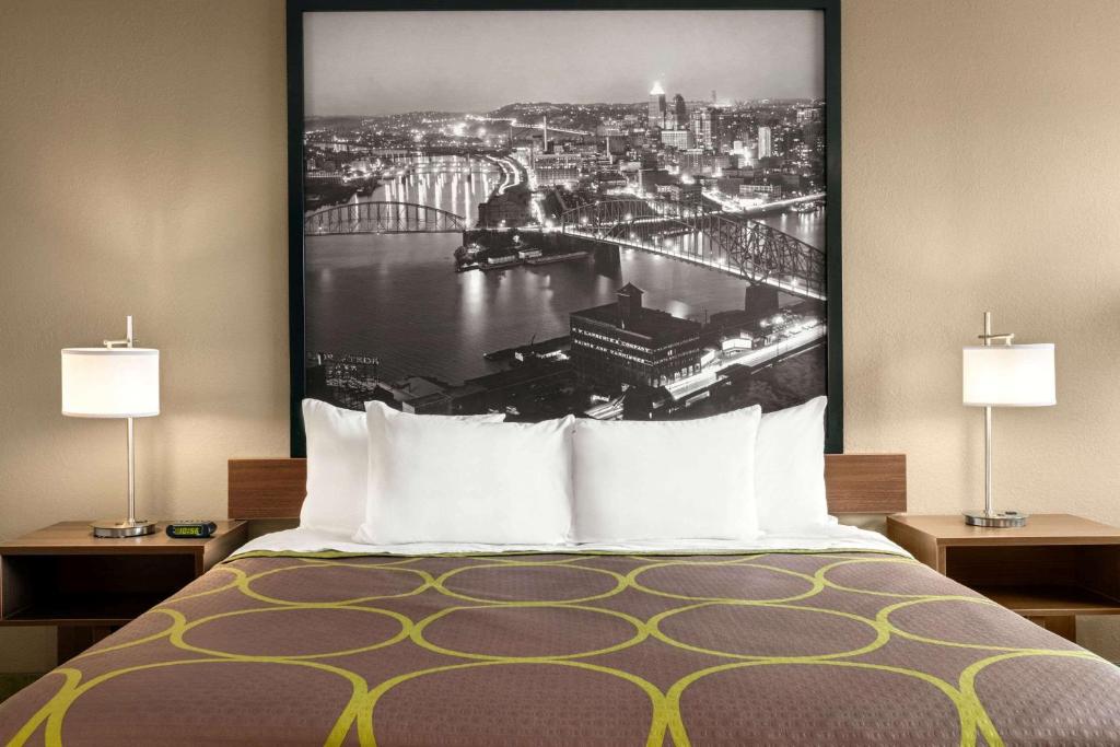 Super 8 by Wyndham Hanover - King Room - Non-Smoking