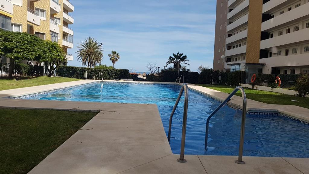 Bazén v ubytovaní Fuengirola & sea views by ELE Apartments alebo v jeho blízkosti