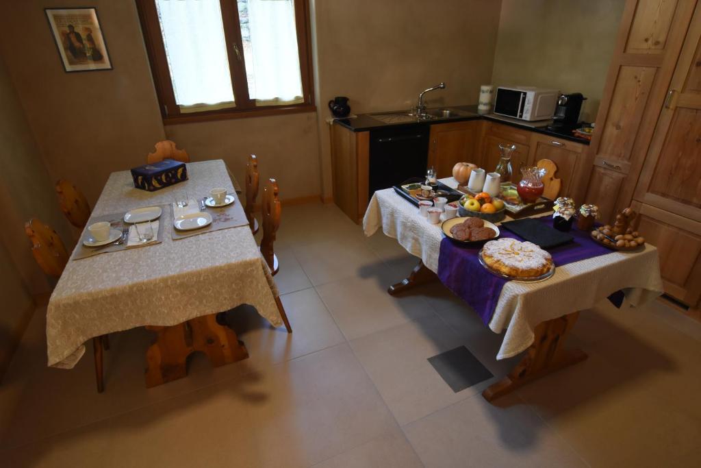 Jídlo v bed and breakfast nebo okolí