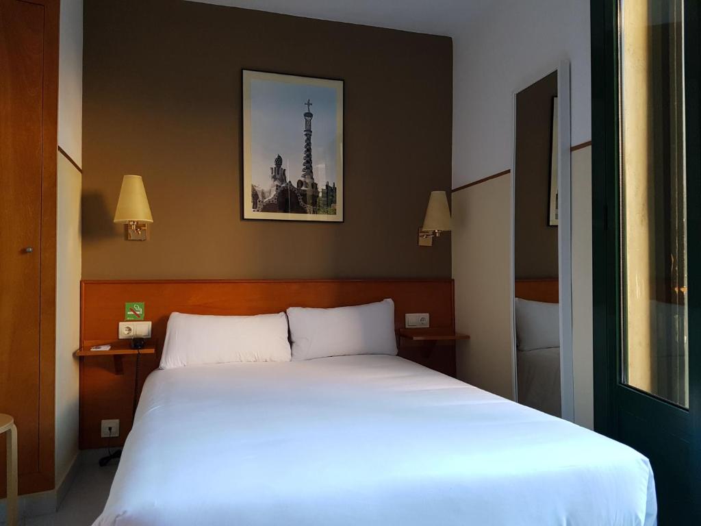 
Basic Double Room with Balcony
