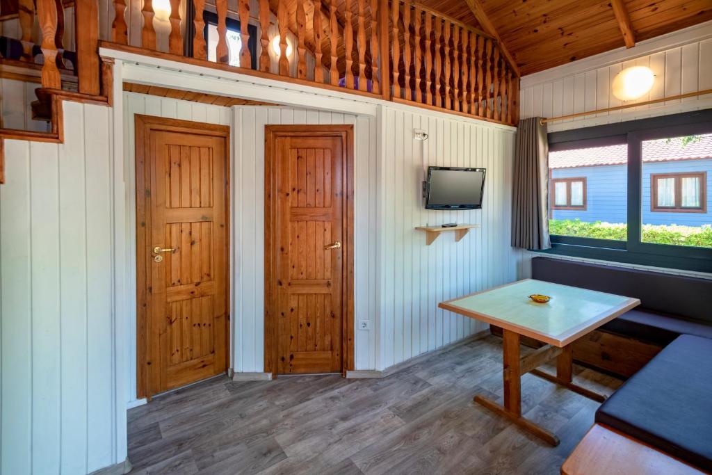 TV a/nebo společenská místnost v ubytování Camping Solmar