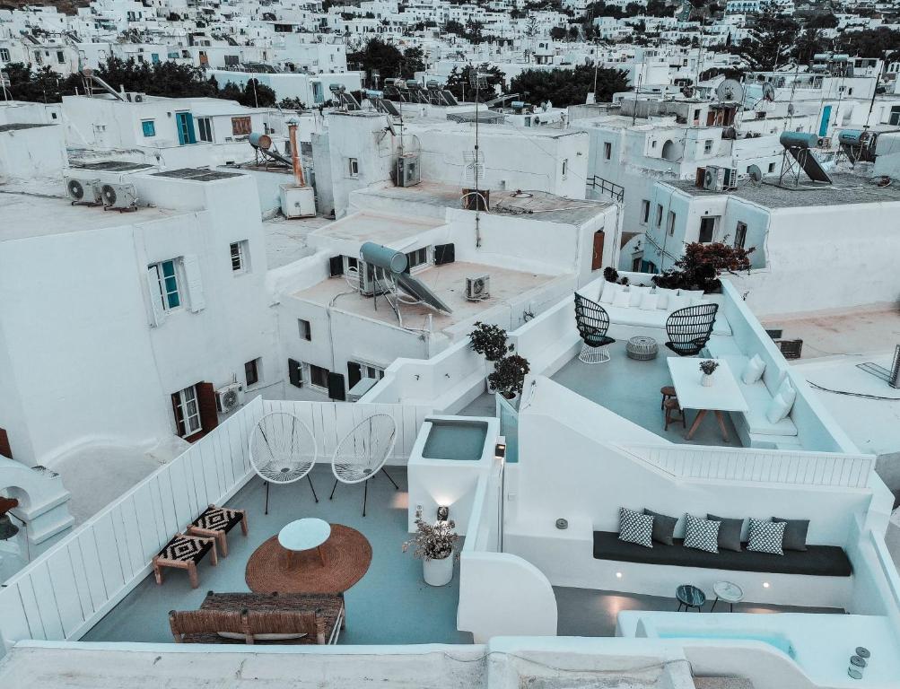 Roofs Of Chora v zimě