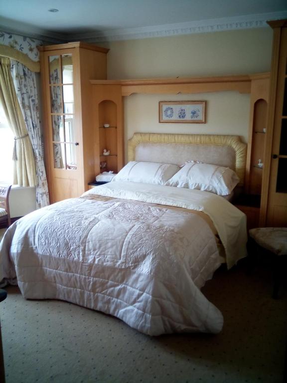 Postel nebo postele na pokoji v ubytování Rosemount B&B