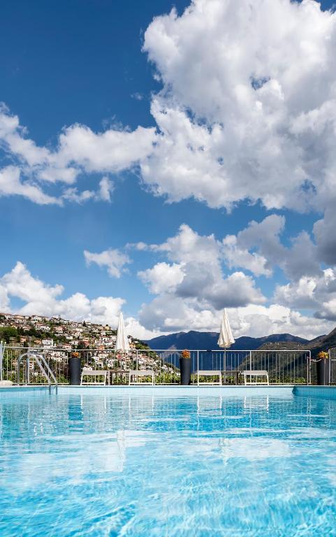 Bazén v ubytování Hotel Asnigo nebo v jeho okolí
