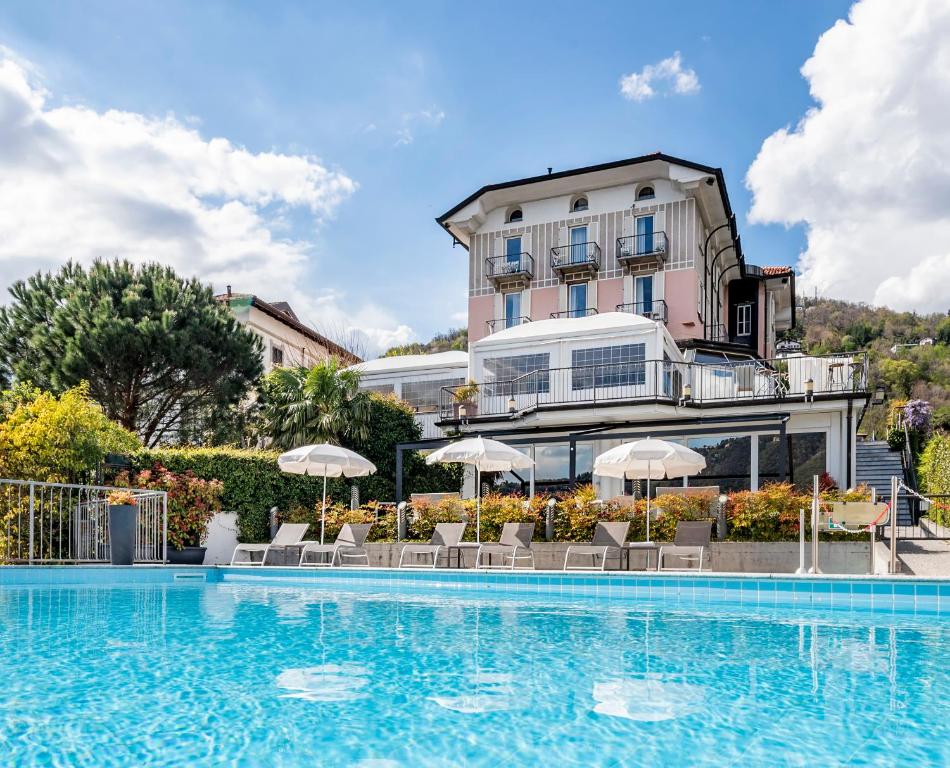 Bazén v ubytování Hotel Asnigo nebo v jeho okolí