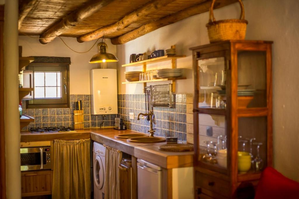 Kuchyňa alebo kuchynka v ubytovaní Casa con encanto en Alájar