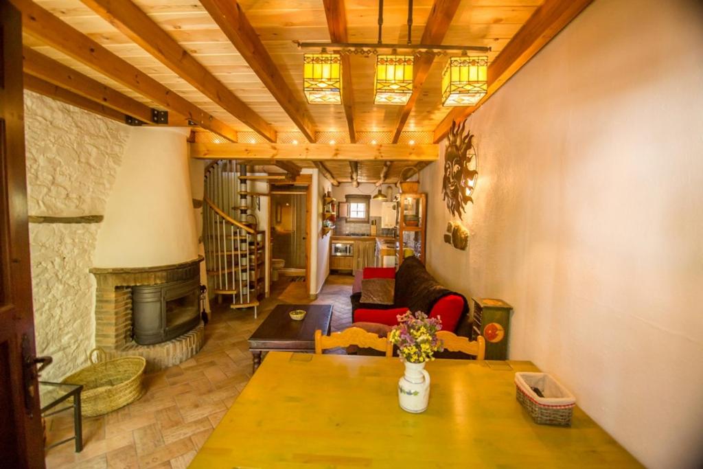 Posedenie v ubytovaní Casa con encanto en Alájar