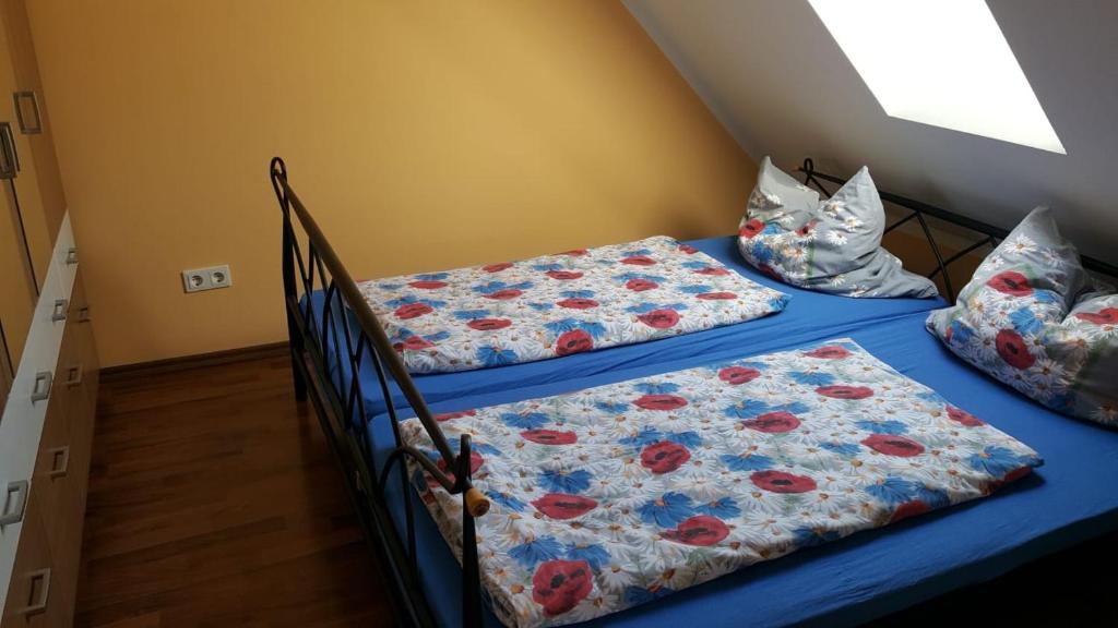 Ένα ή περισσότερα κρεβάτια σε δωμάτιο στο Ferienwohnung Diedrichs