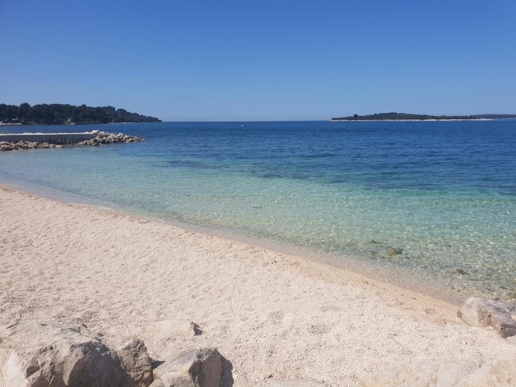 Apartman Viki Štinjan - Appartement