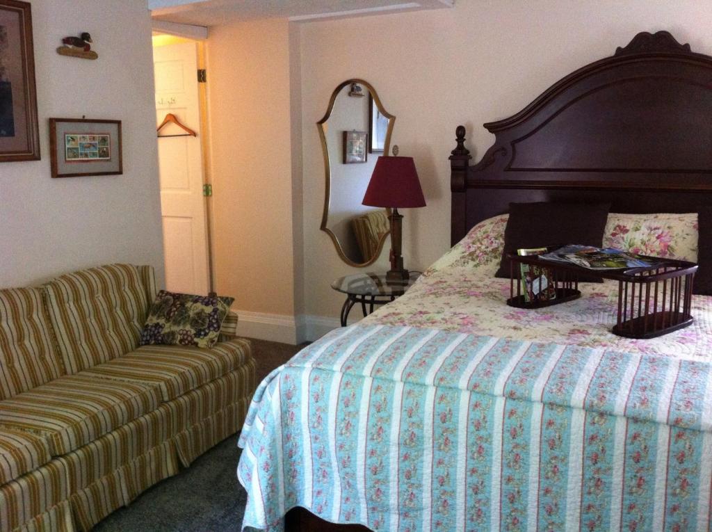 Emerald Necklace Inn Bed and Breakfast - Salle De Roi