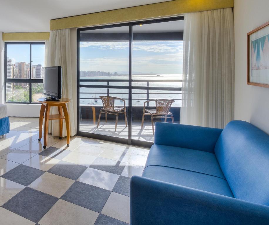  Iate Plaza Hotel