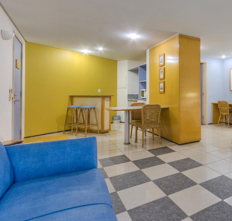  Iate Plaza Hotel