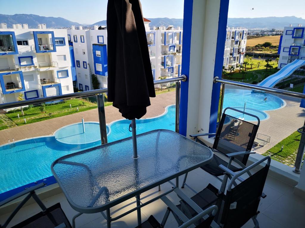 Bazén v ubytování Kariat Cabo - Appartement Charmant, Climatisé avec Vue Piscine nebo v jeho okolí