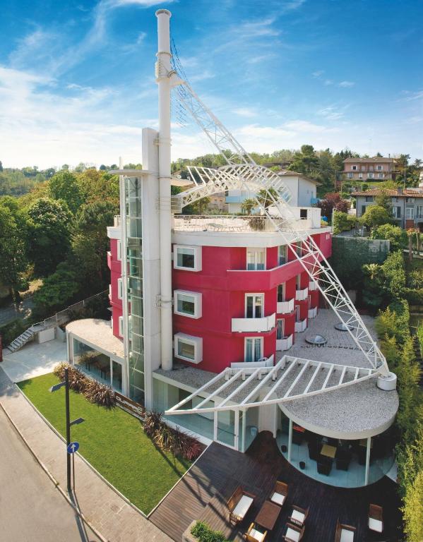 Budova, kde se hotel nachází