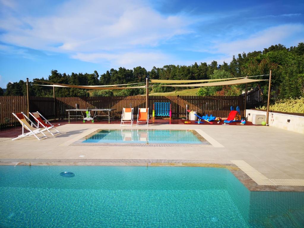 Bassein majutusasutuses Aracelia villas with private pool või selle lähedal