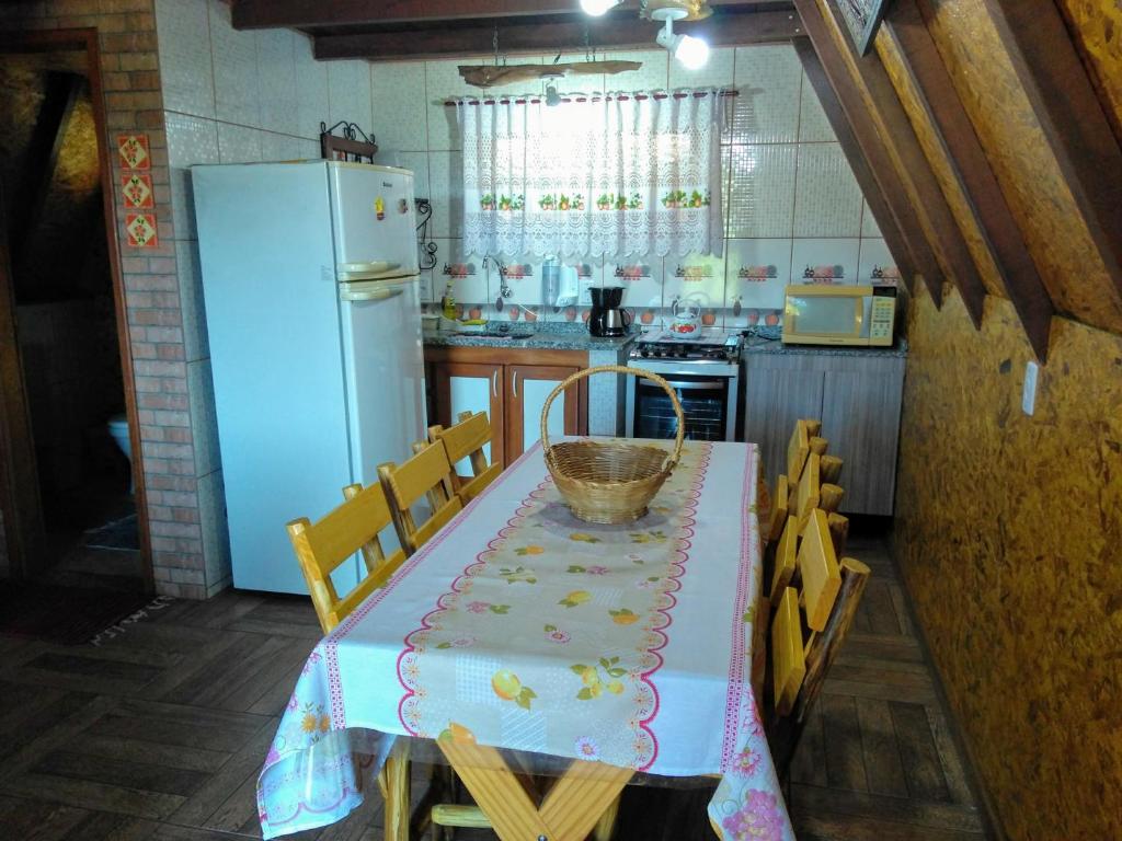 Kuchyň nebo kuchyňský kout v ubytování Recanto Mauá - Chalé Azaleia