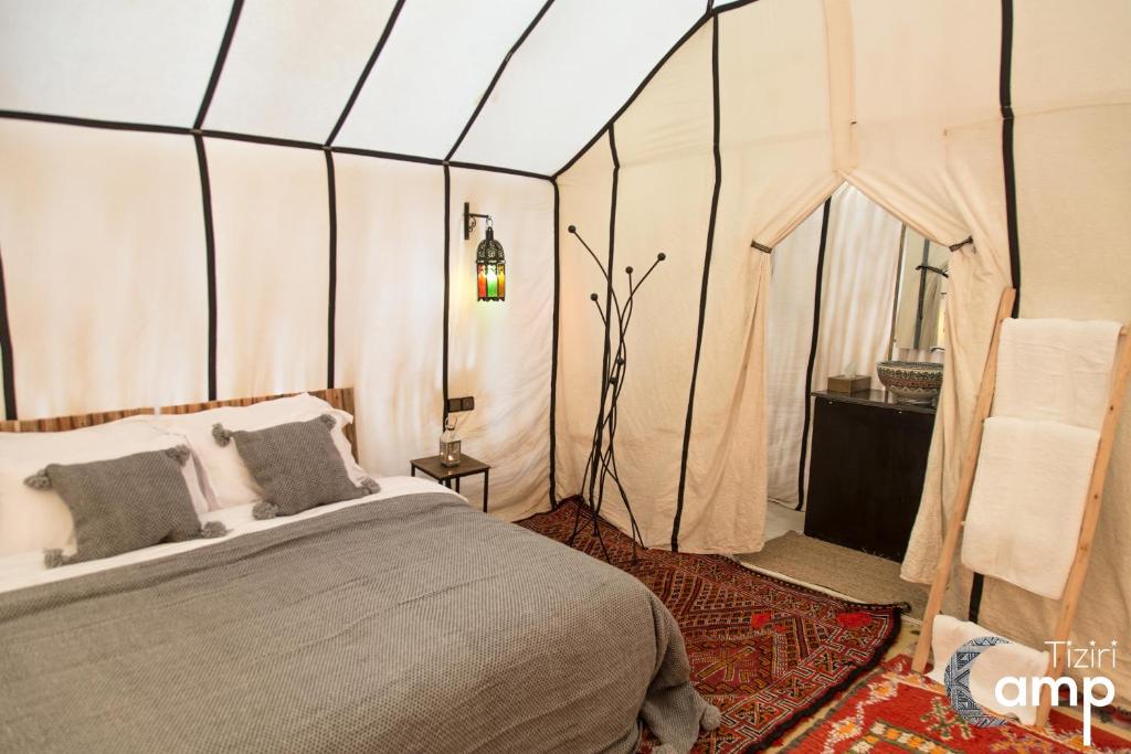 Postel nebo postele na pokoji v ubytování Tiziri Camp
