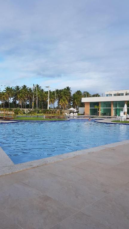  Muro alto condomínio clube