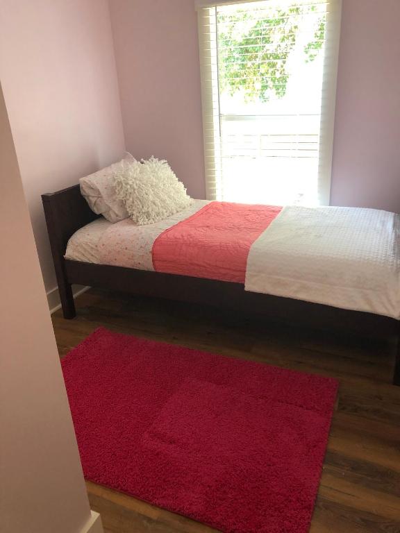 Postel nebo postele na pokoji v ubytování Beaufort SC New Renovation, Close to Parris Island, Historic Downtown, Beautiful Beaches, Sleeps 7