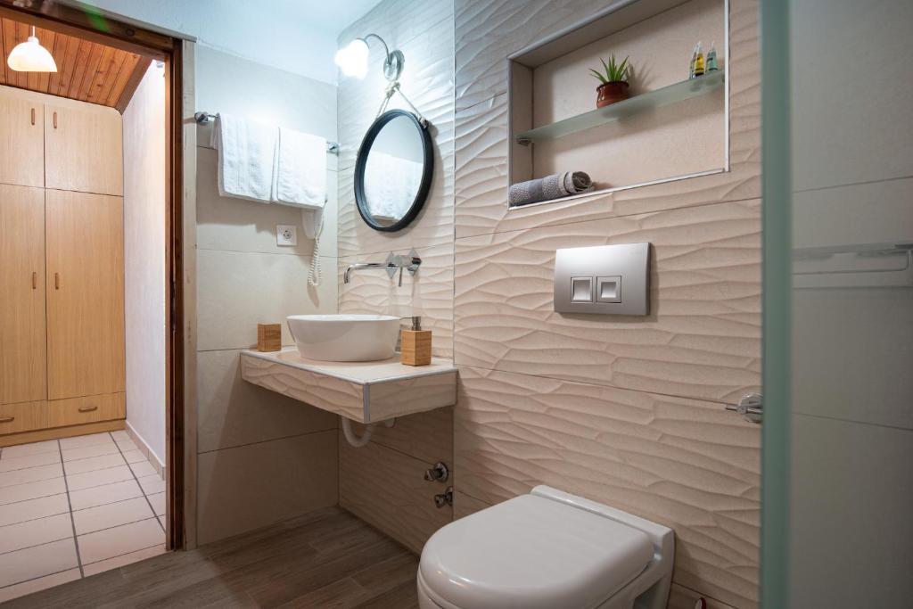 Koupelna v ubytování Akti House Psarogiannis Apartments & Studios