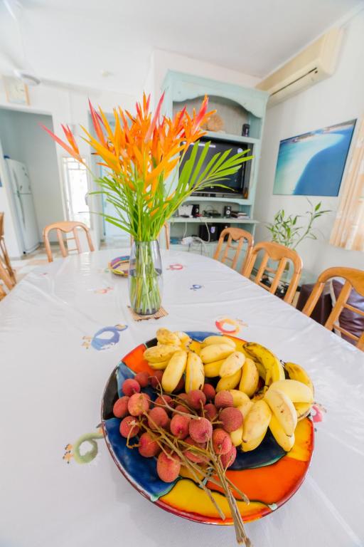 Bella Guesthouse Charming Beachfront Stay - 4