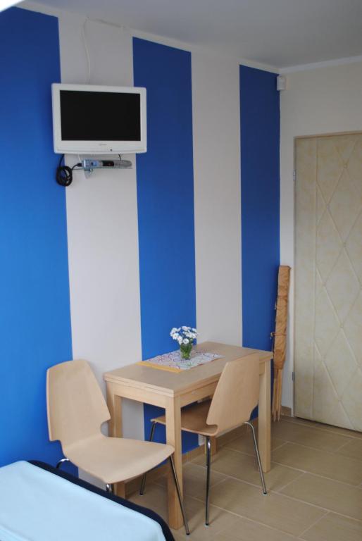 TV a/nebo společenská místnost v ubytování SILVER ROWY