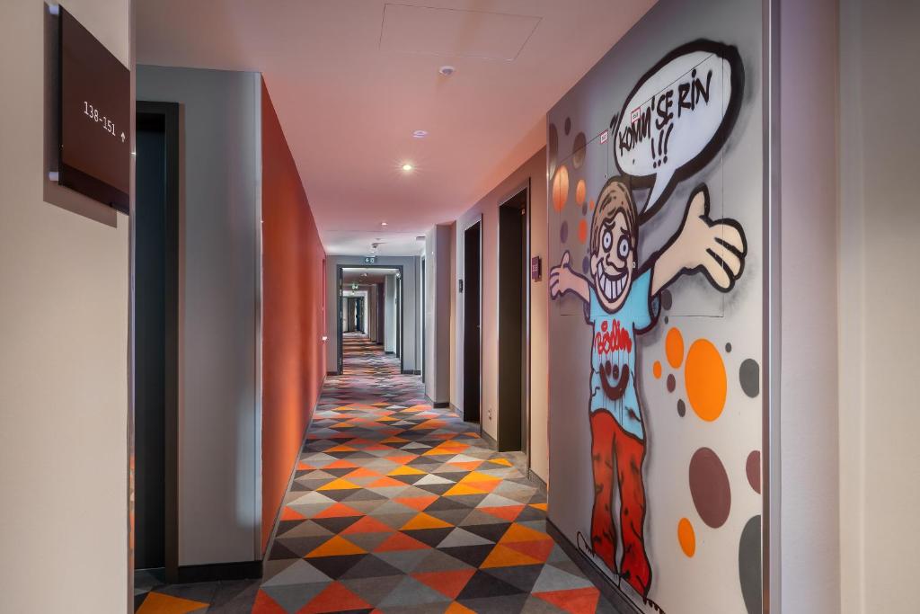 Holiday Inn - the niu, Hide Berlin Friedrichshain by IHG - Resim 18