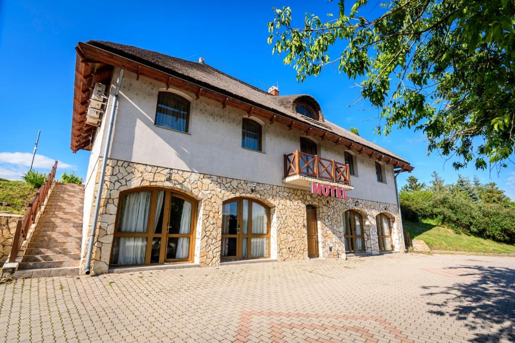Budova, kde se motel nachází