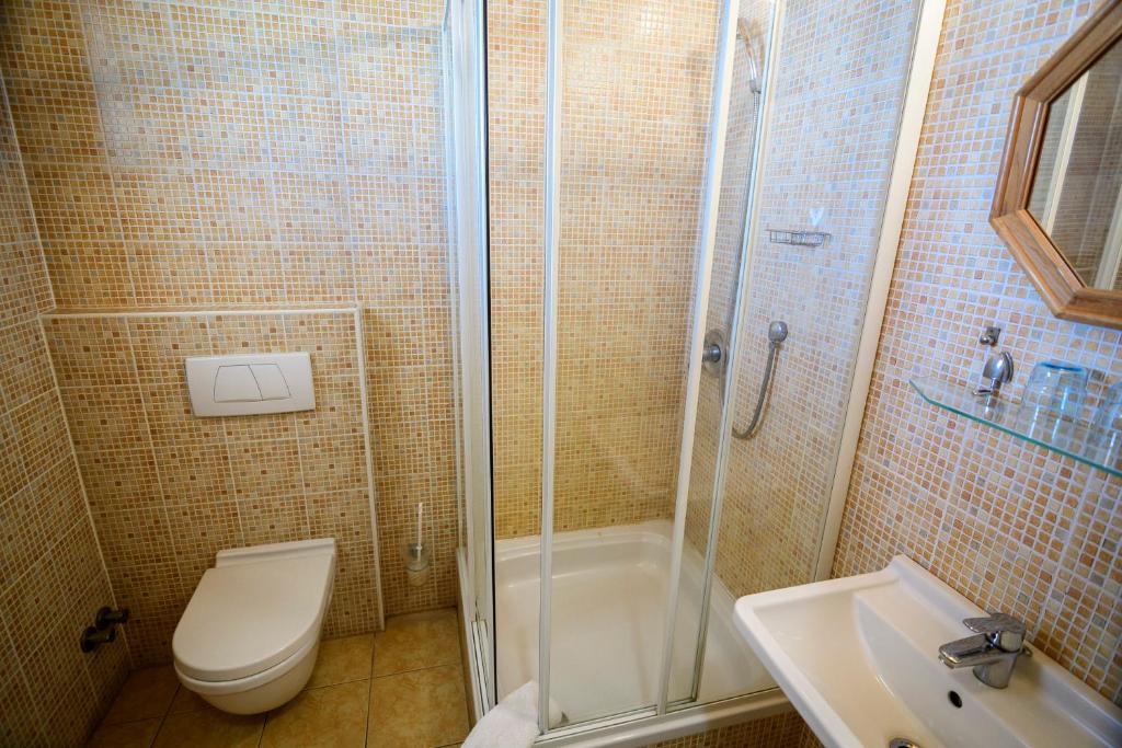 Koupelna v ubytování Tekergő Motel és Étterem