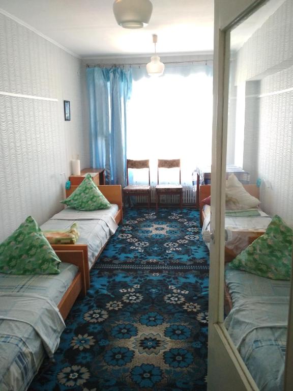 Готель на Автовокзалі - Bed In Een Gemengde Slaapzaal Met 4 Bedden