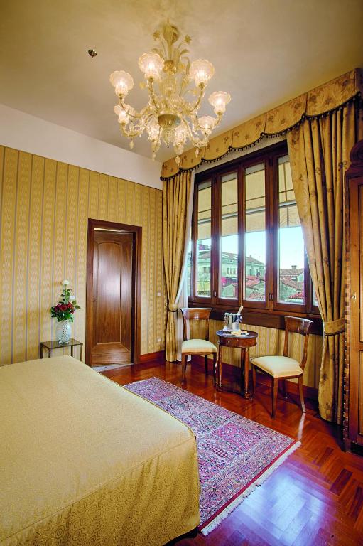 Hotel Palazzo Stern - Resim 33